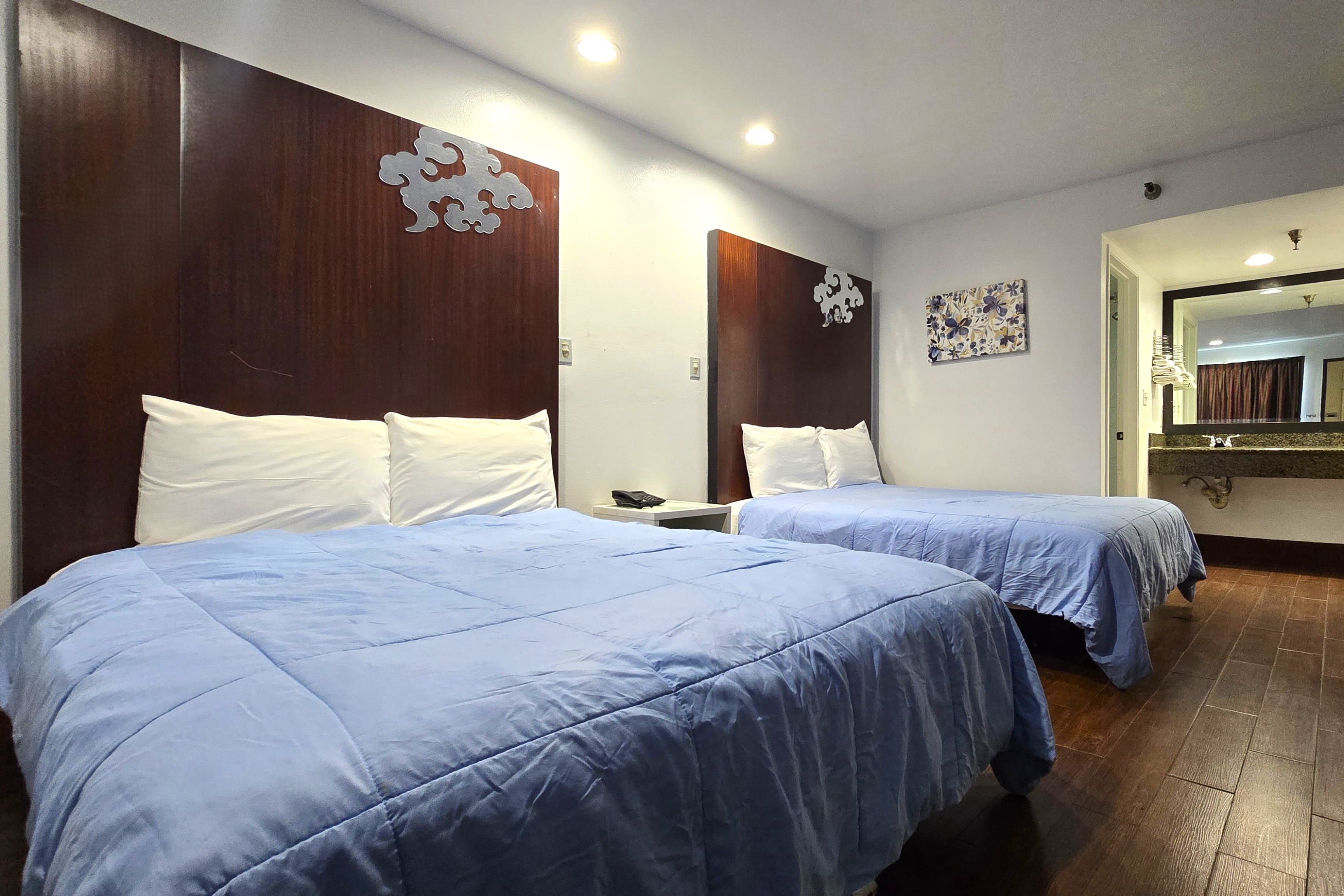 Century Motel 20/39