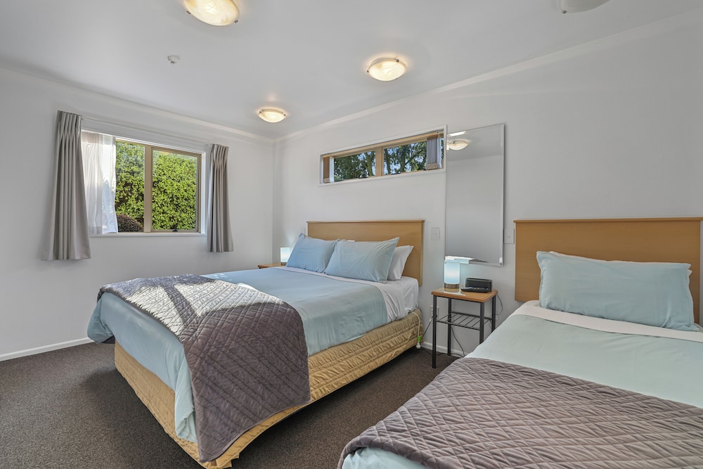 2 BEDROOMS, APARTMENT