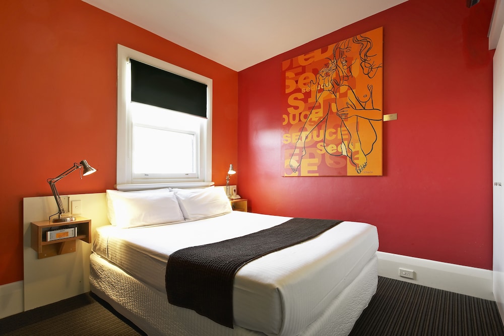 Tolarno Hotel 14/52