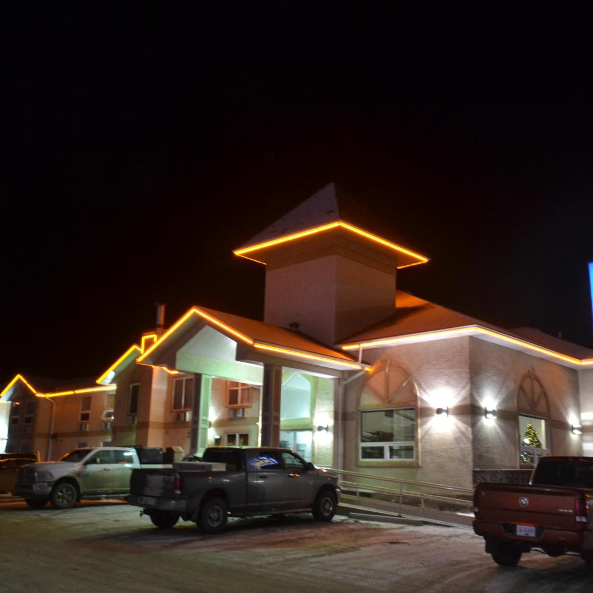 Aurora Park Inn & Suites 2/19