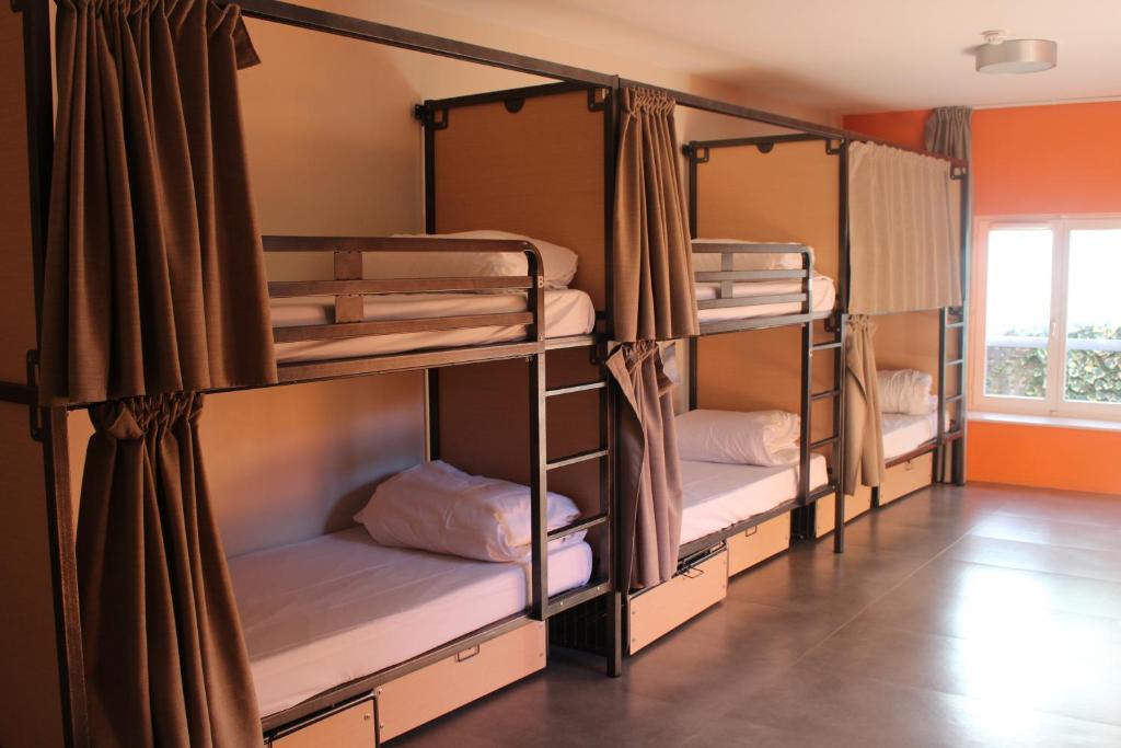 Mixed Dorm, 10 People