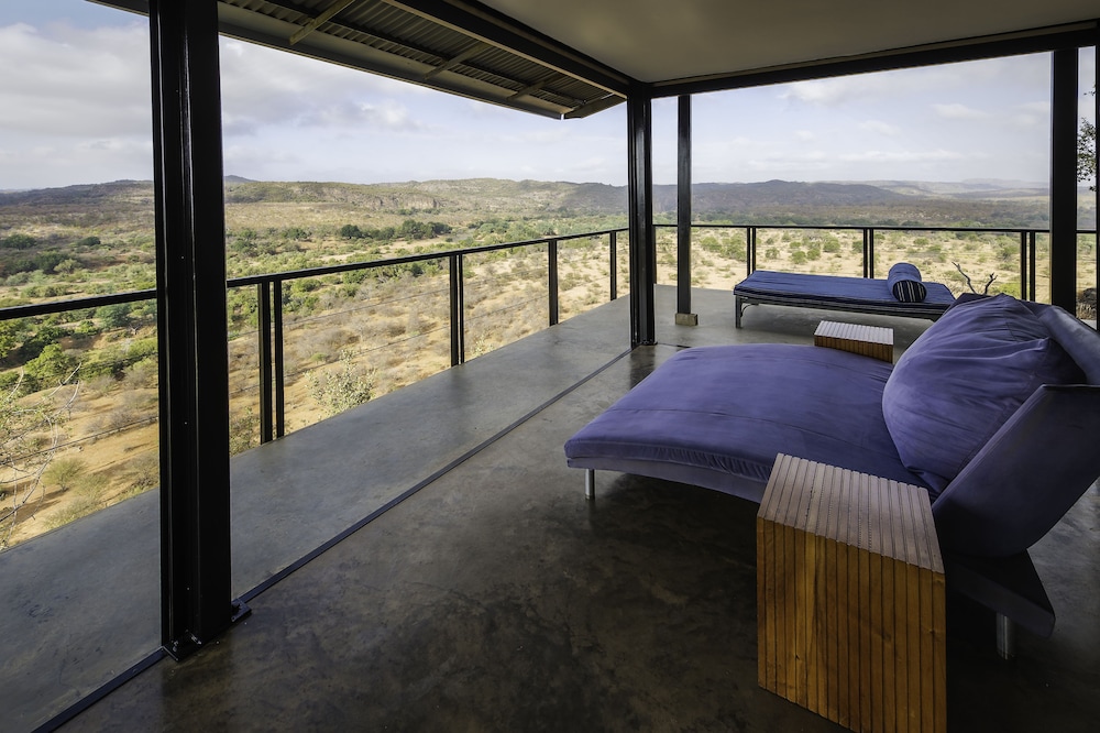 The Outpost Lodge 23/77
