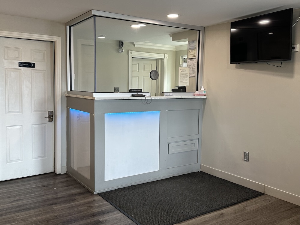 Antioch Quarters Inn and Suites 9/54