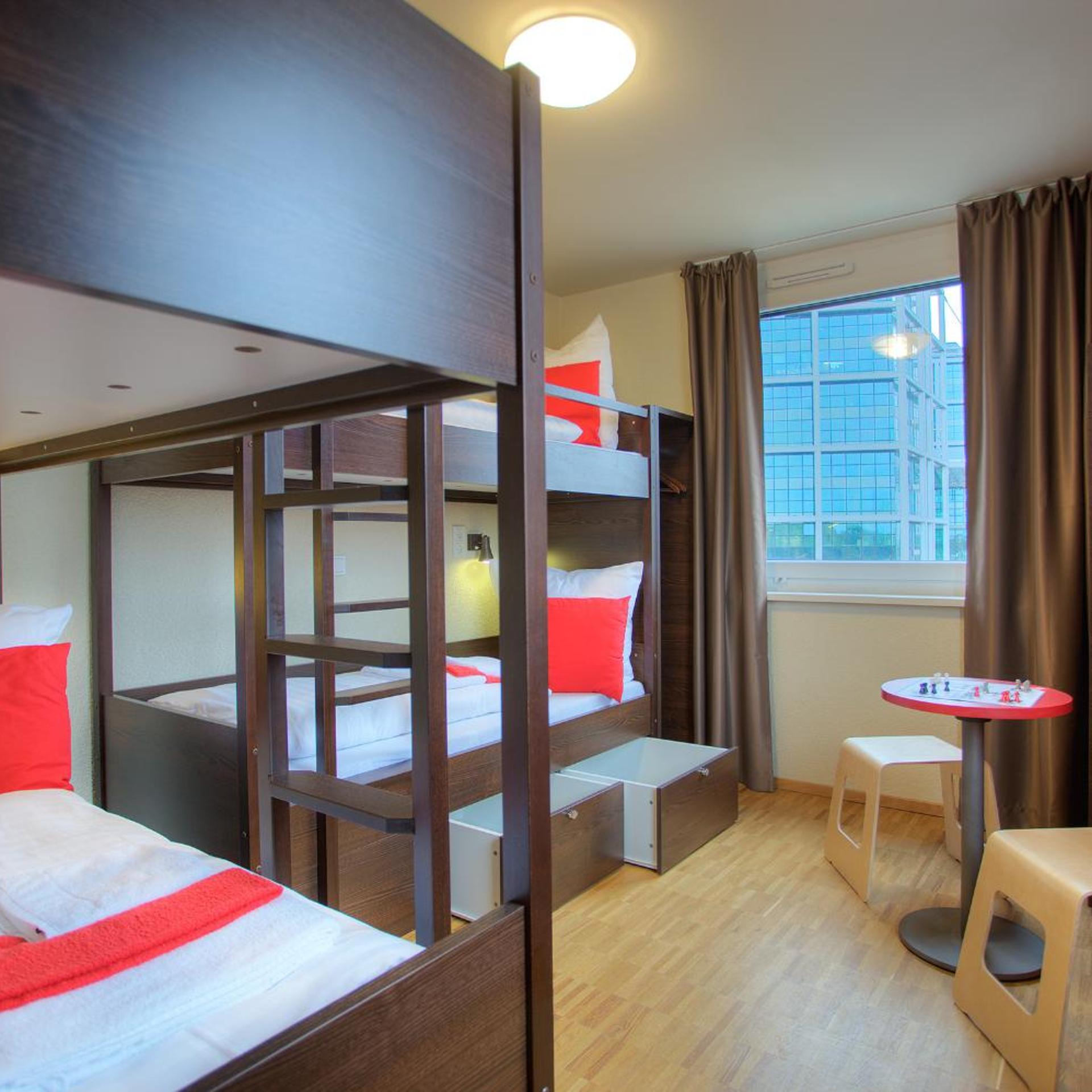 Meininger Hotel Berlin Hauptbahnhof 17/42