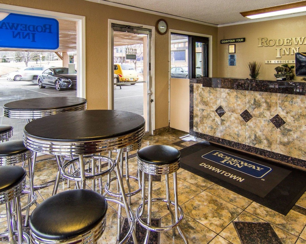 Rodeway Inn Downtown 22/31