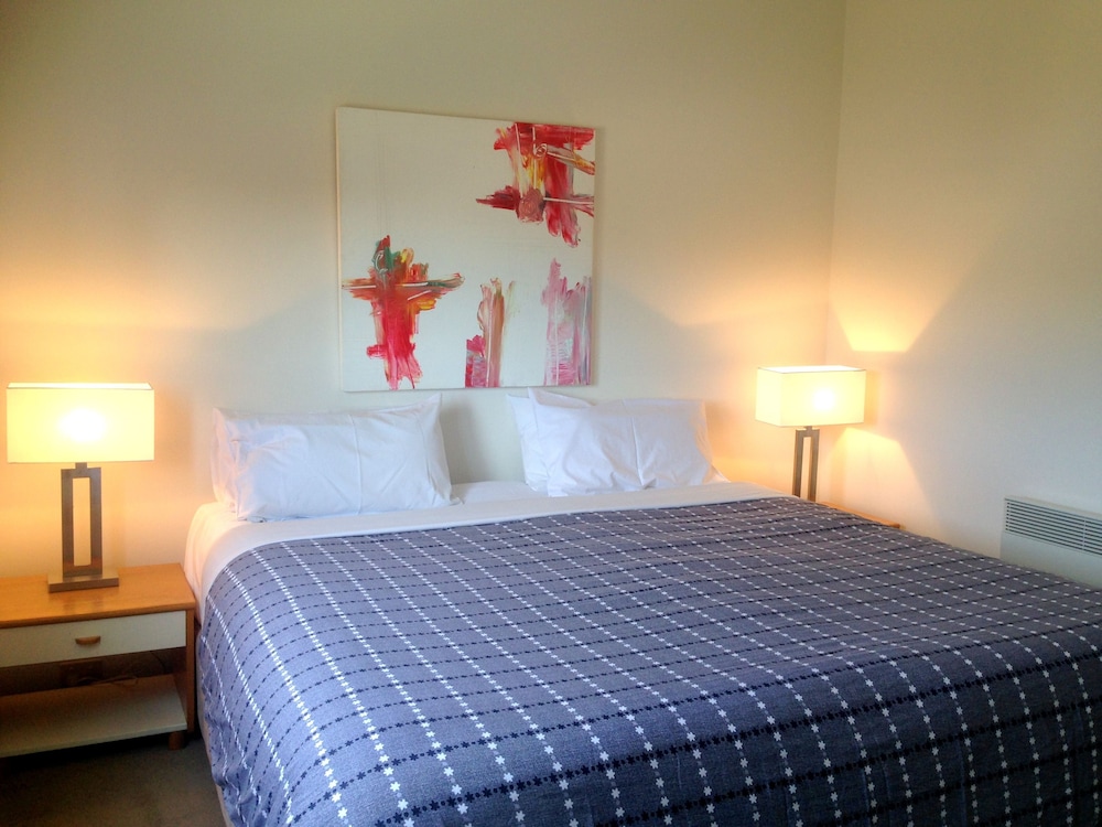 PORTSEA VILLAGE RESORT 22/69