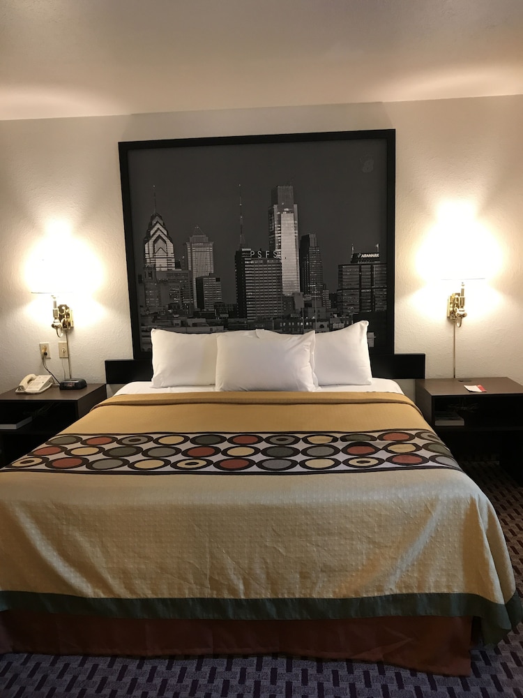 Super 8 by Wyndham Canonsburg/Pittsburgh Area 23/40