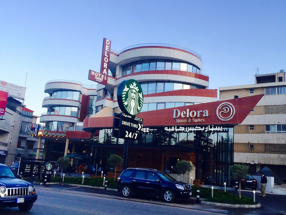 DELORA HOTEL AND SUITES 60/65