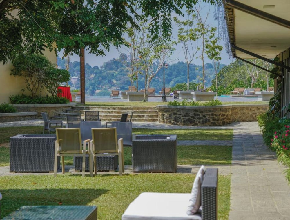 Thilanka Hotel Kandy 36/50