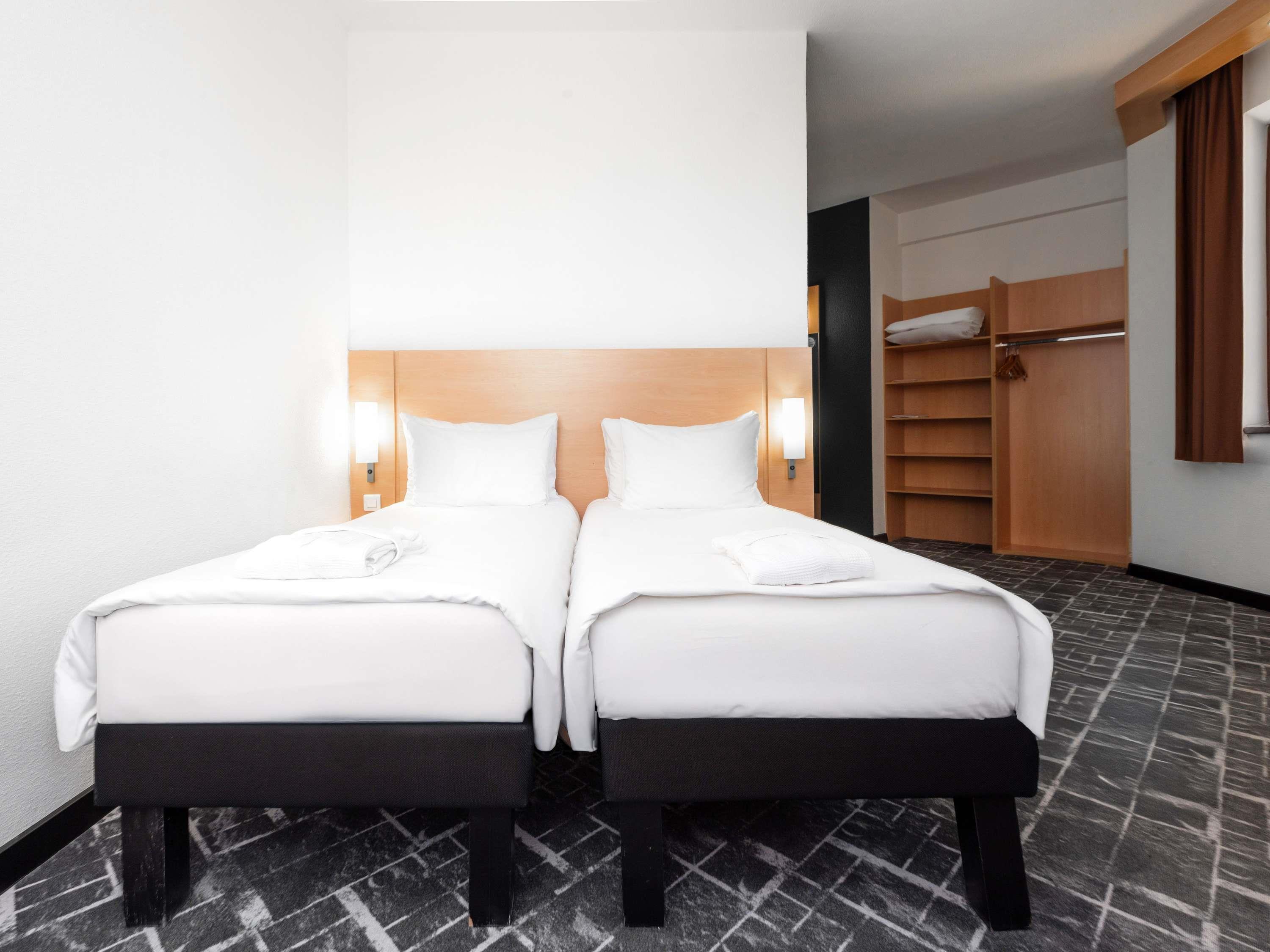 Room, Twin Beds, City View, Ibis Astana Hotel 8/10