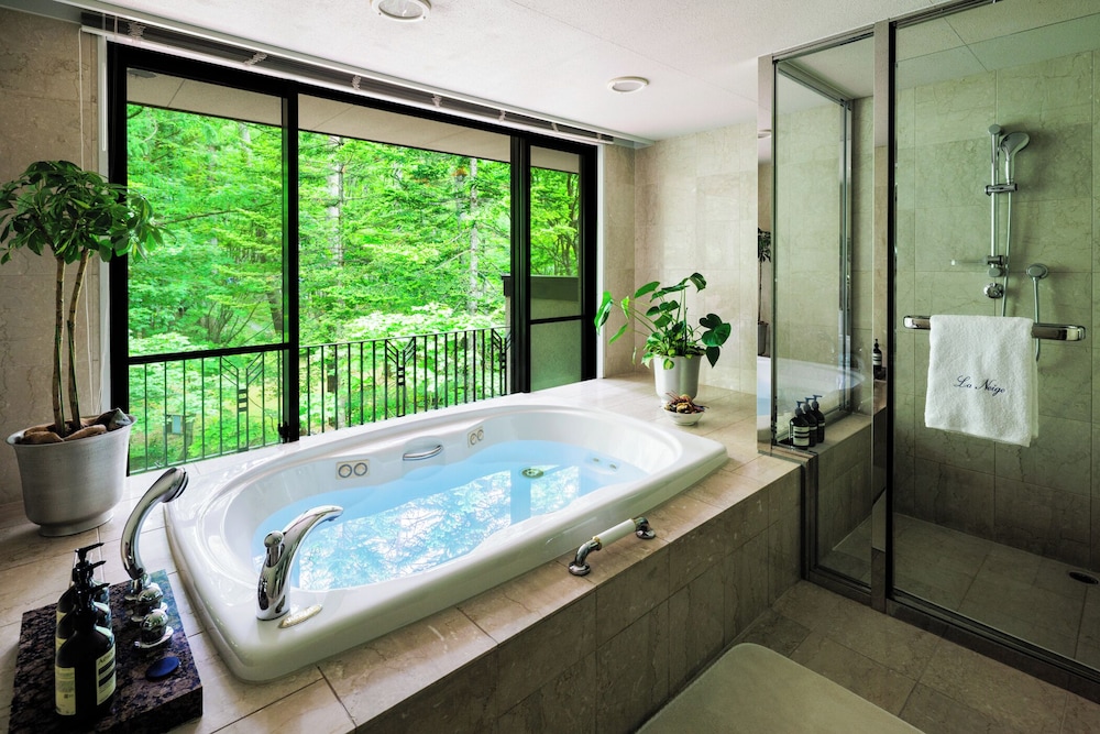 Hotel La Neige Higashi Kan 43/80