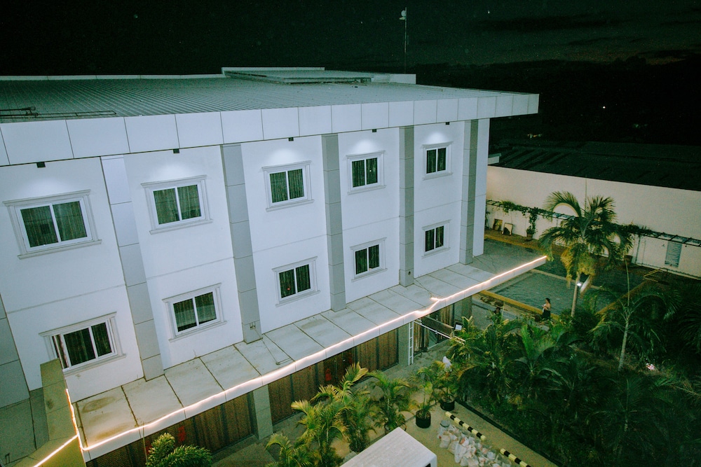 Palawan Uno Hotel 1/50