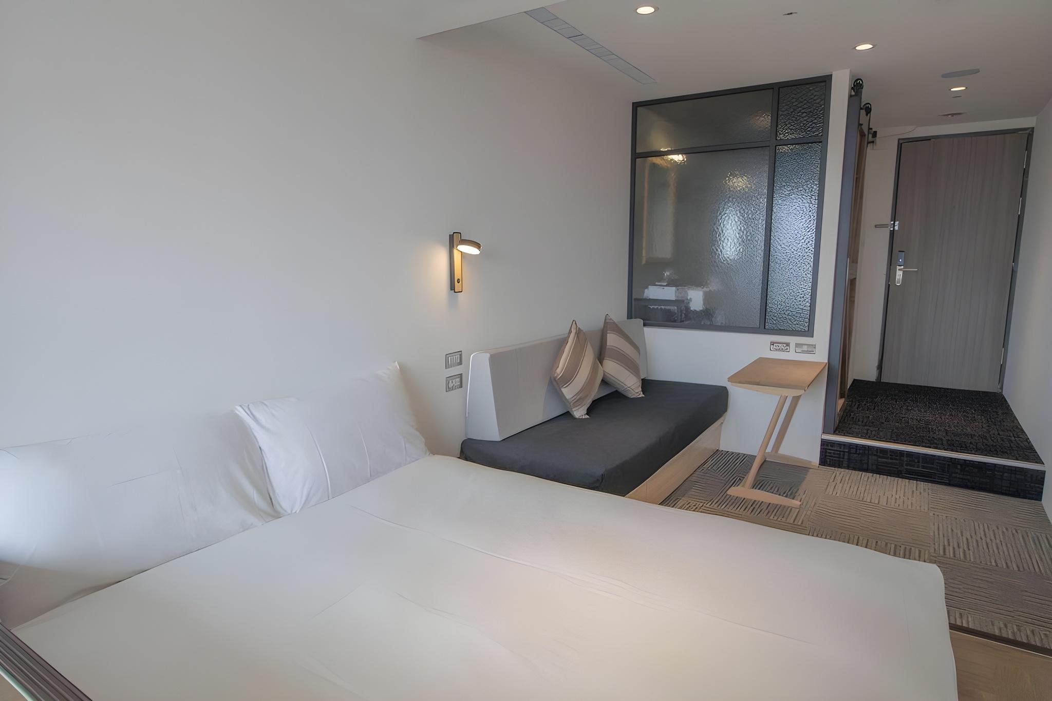 Room, Double Bed