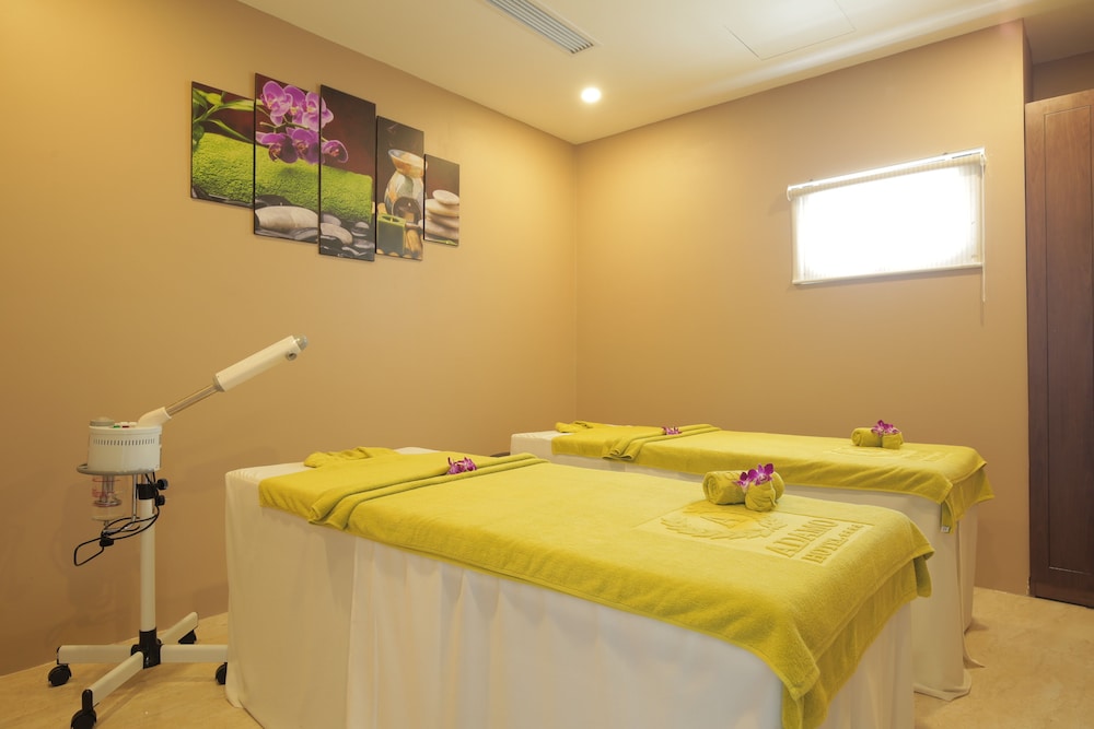 Yarra Ocean Suites Danang 32/58