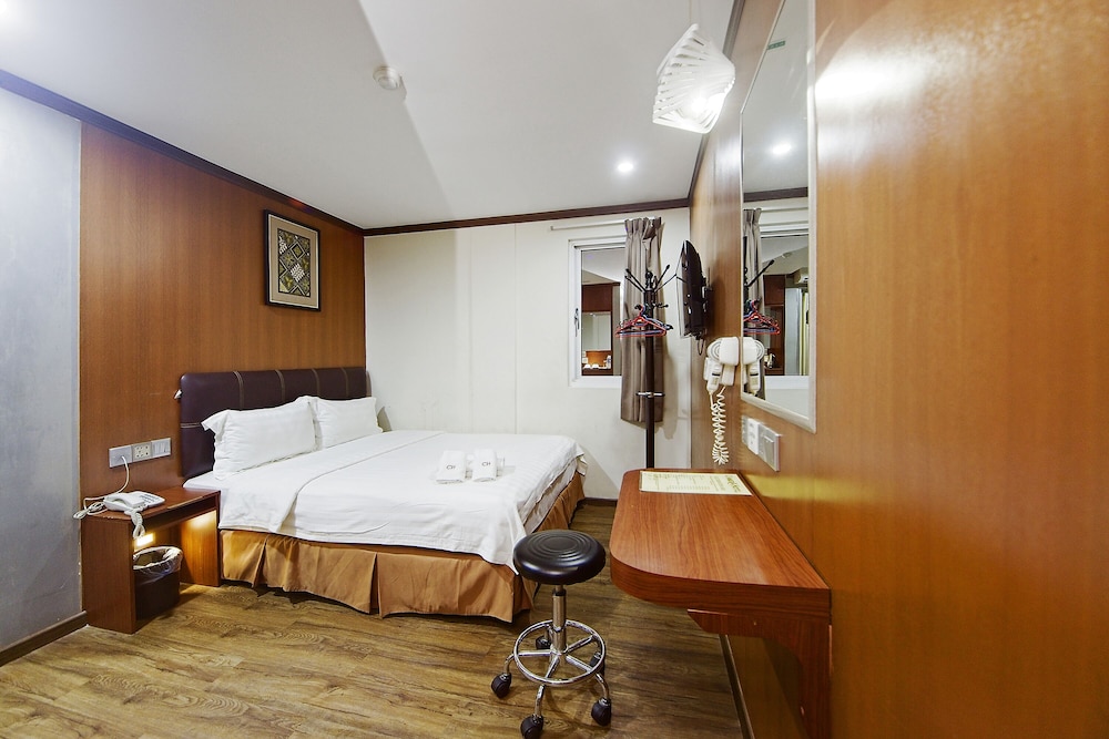 Chimera Hotel 17/33