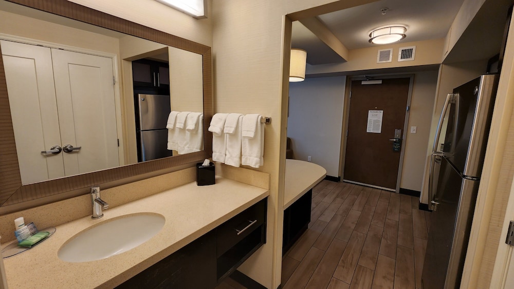 Staybridge Suites Denver Downtown 24/79