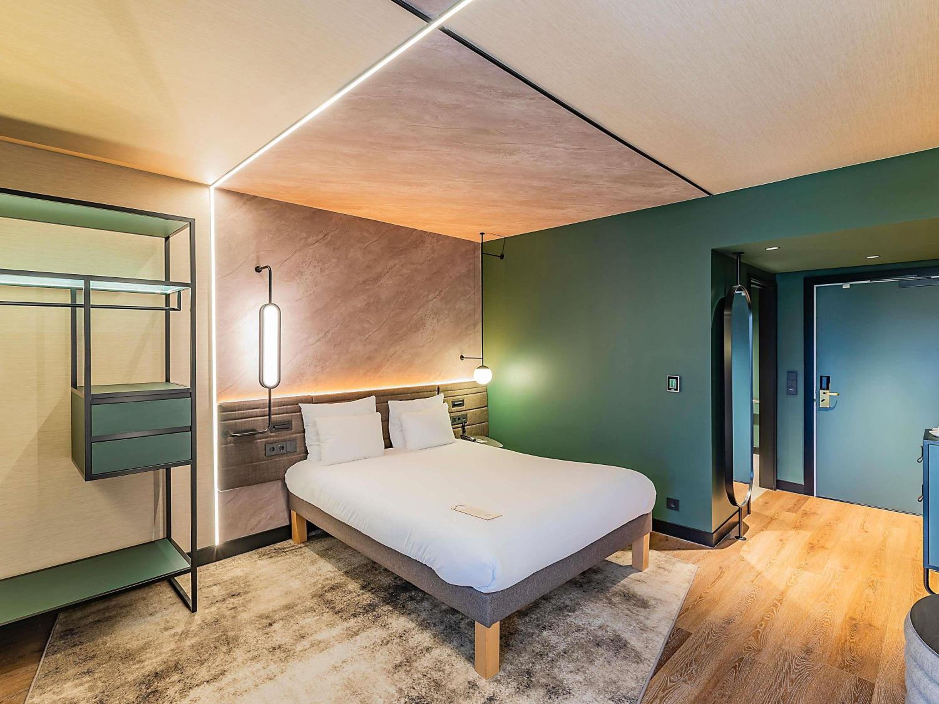 Room, Double Bed, Accessible