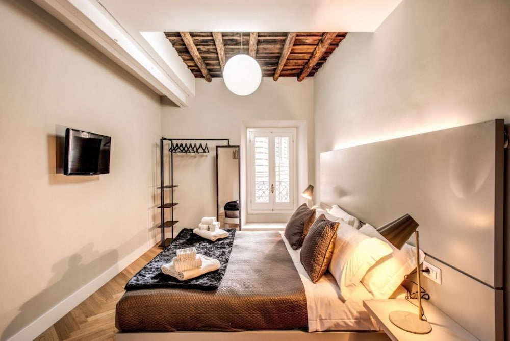 Trevi Fountain Superior 3 bdr apartment 37/49