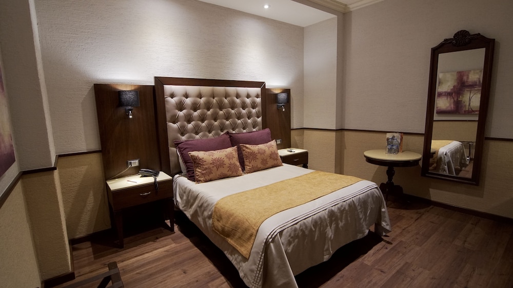 Hotel Morales Historical & Colonial 23/73