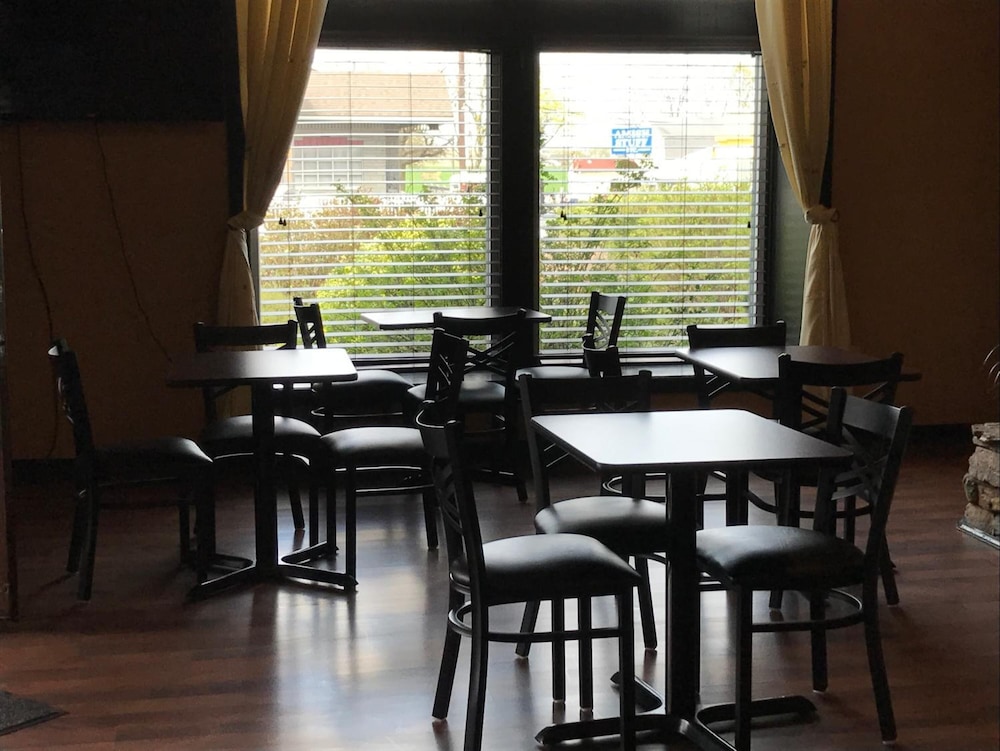 Soudersburg Inn & Suites Lancaster 28/50