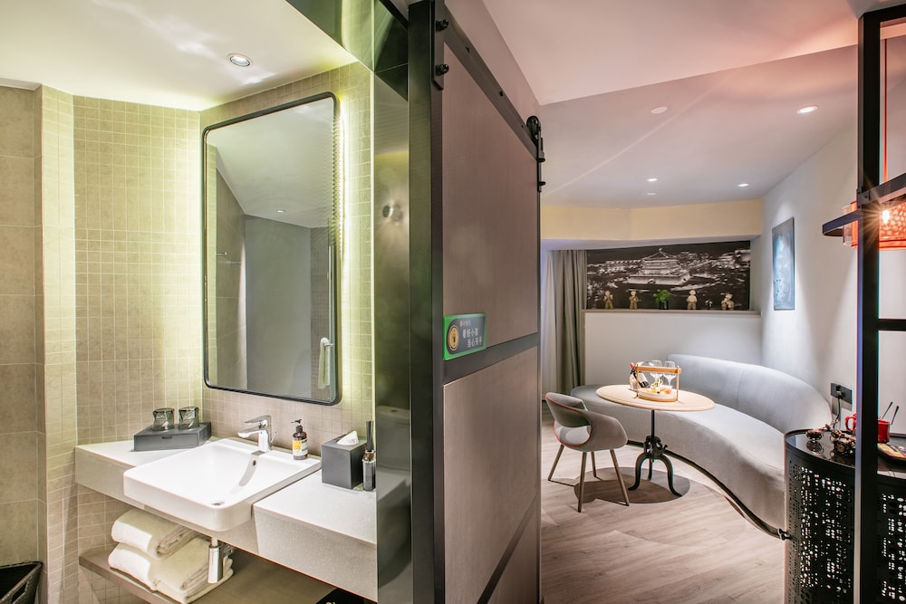 Panorama, Suite, Queen Bed، Citadines Xi'an Central 3/4