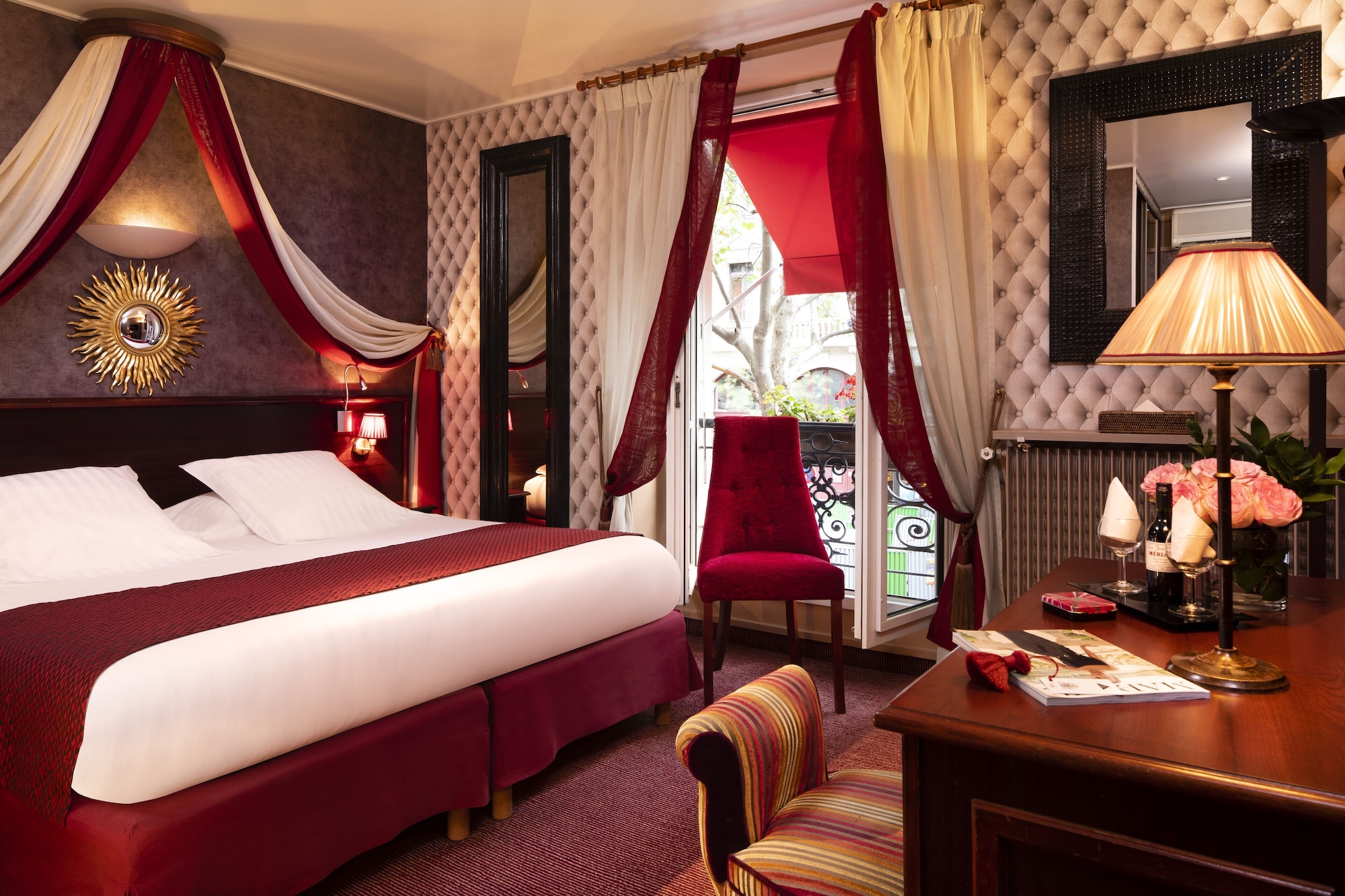 SUPERIOR, DOUBLE OR TWIN BED