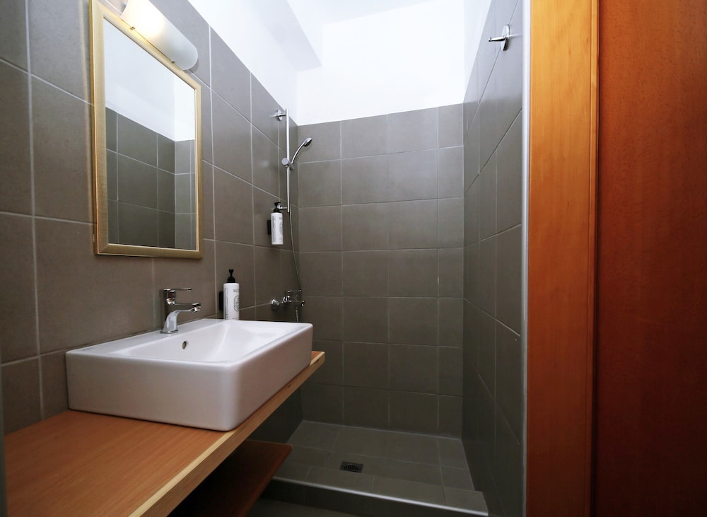 Lecadin Hotel 48/50