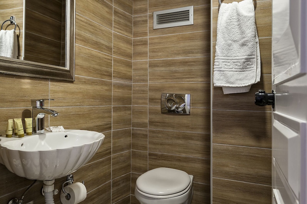 Elina Hotel Apartments 19/79