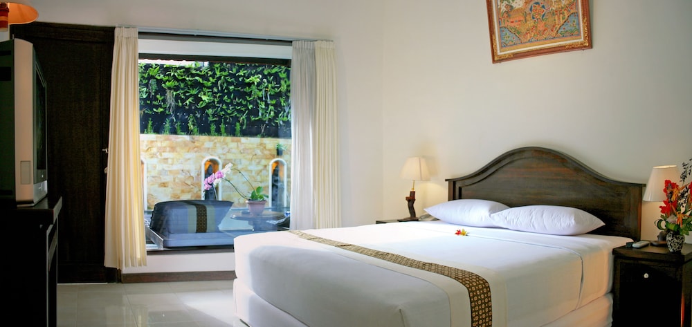 Taman Ayu Legian 16/75