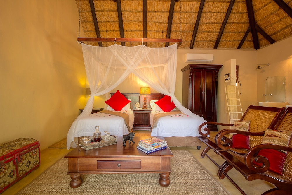 Mvuradona Safari Lodge 10/50