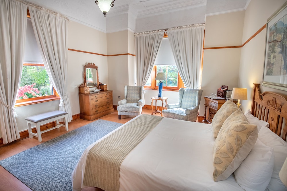 Montagu Country Hotel 38/89