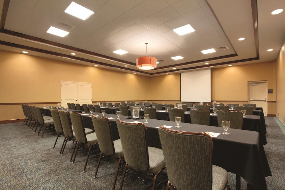 Hilton Garden Inn Oklahoma City Bricktown 46/50