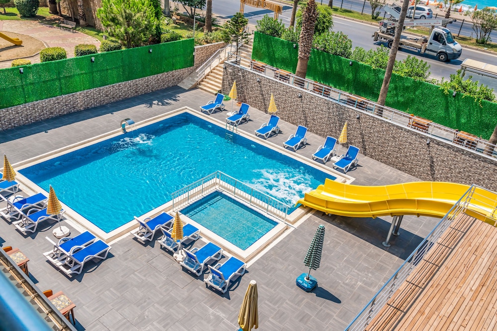Arsi Paradise Beach Hotel 28/36