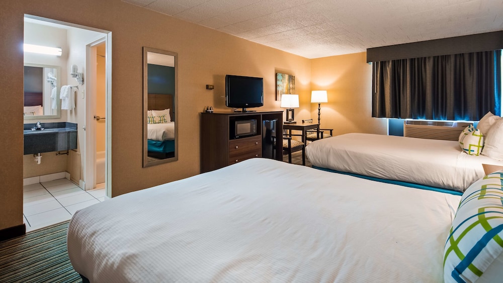 Best Western Woodhaven Inn 14/43