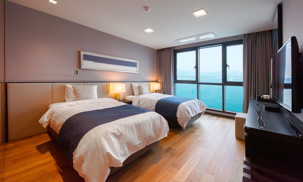 Yeosu Venezia Hotel & Suites 8/50