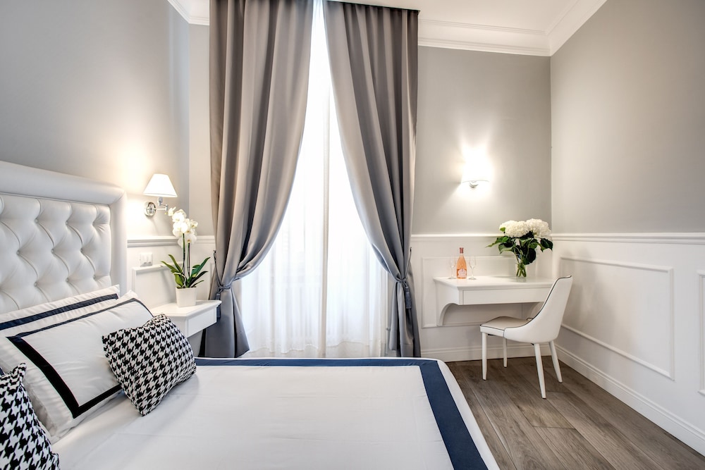Rome 55 Piazza Di Spagna Luxury Rooms 16/50