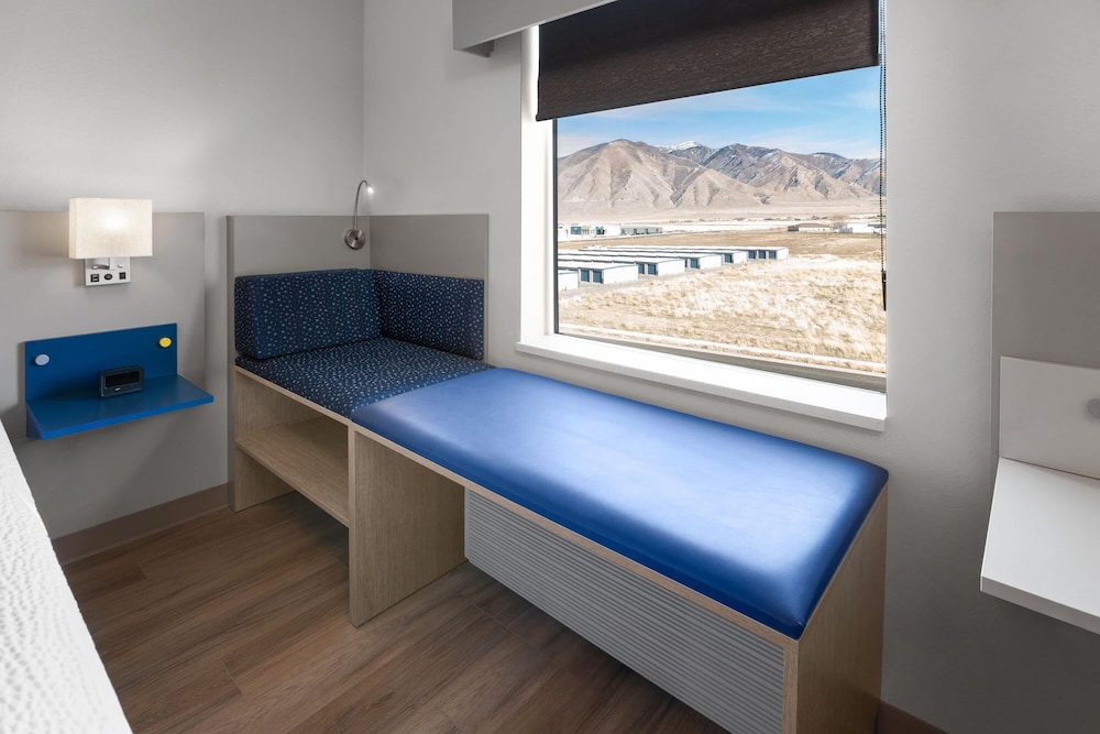 غرفة بسرير كينج لذوي الإعاقة، Microtel Inn & Suites by Wyndham Tooele 3/3