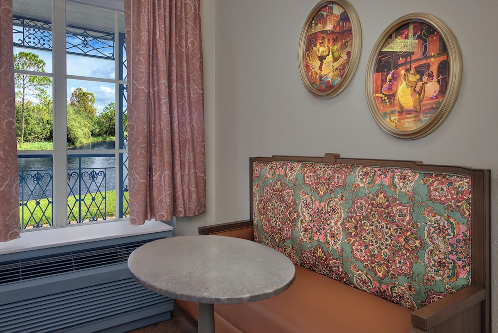 Disneys Port Orleans Resort French Quarter 25/50