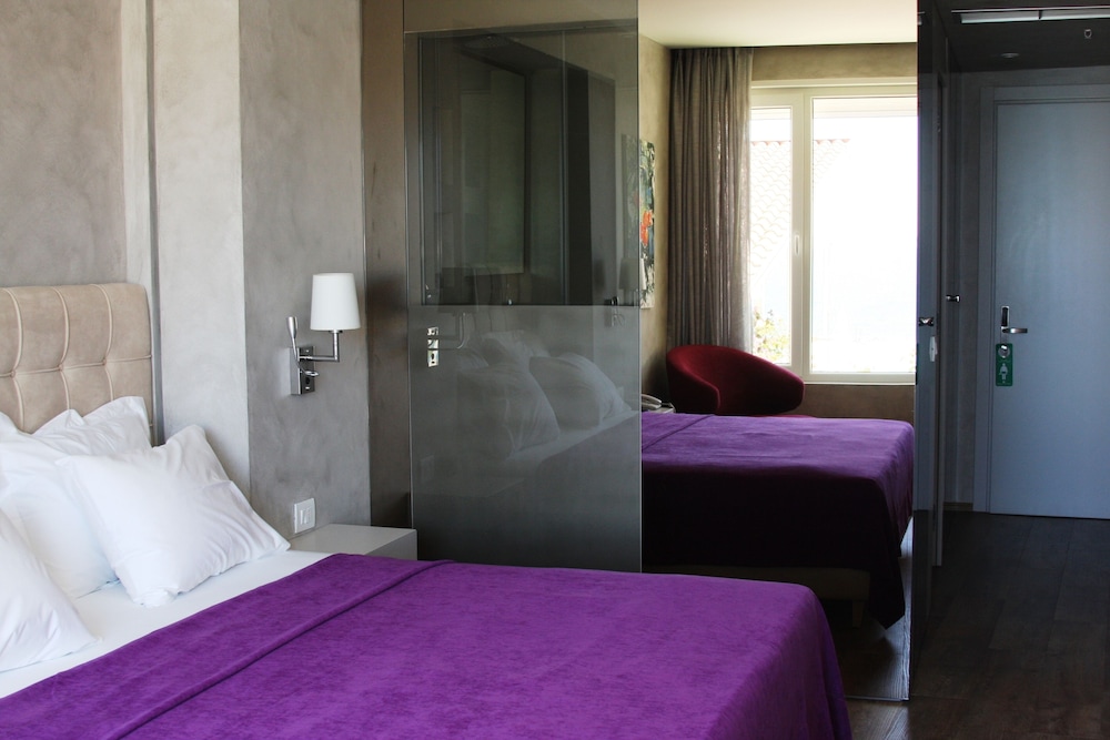 ROOM, DOUBLE BED, POOL VIEW