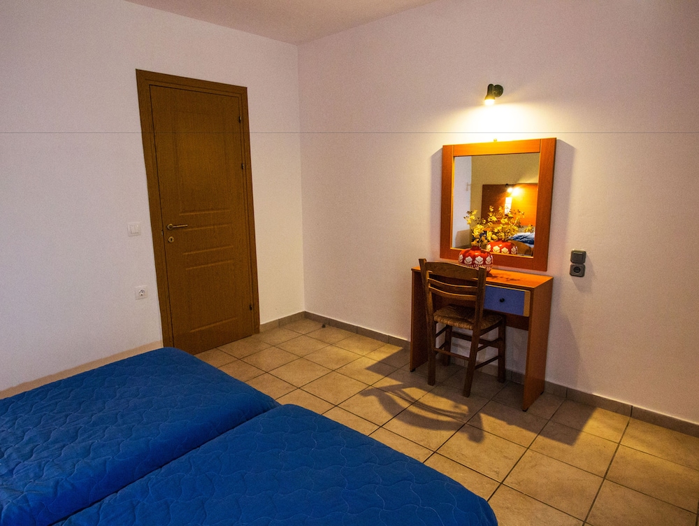 Nireas Studios And Apartments 9/42