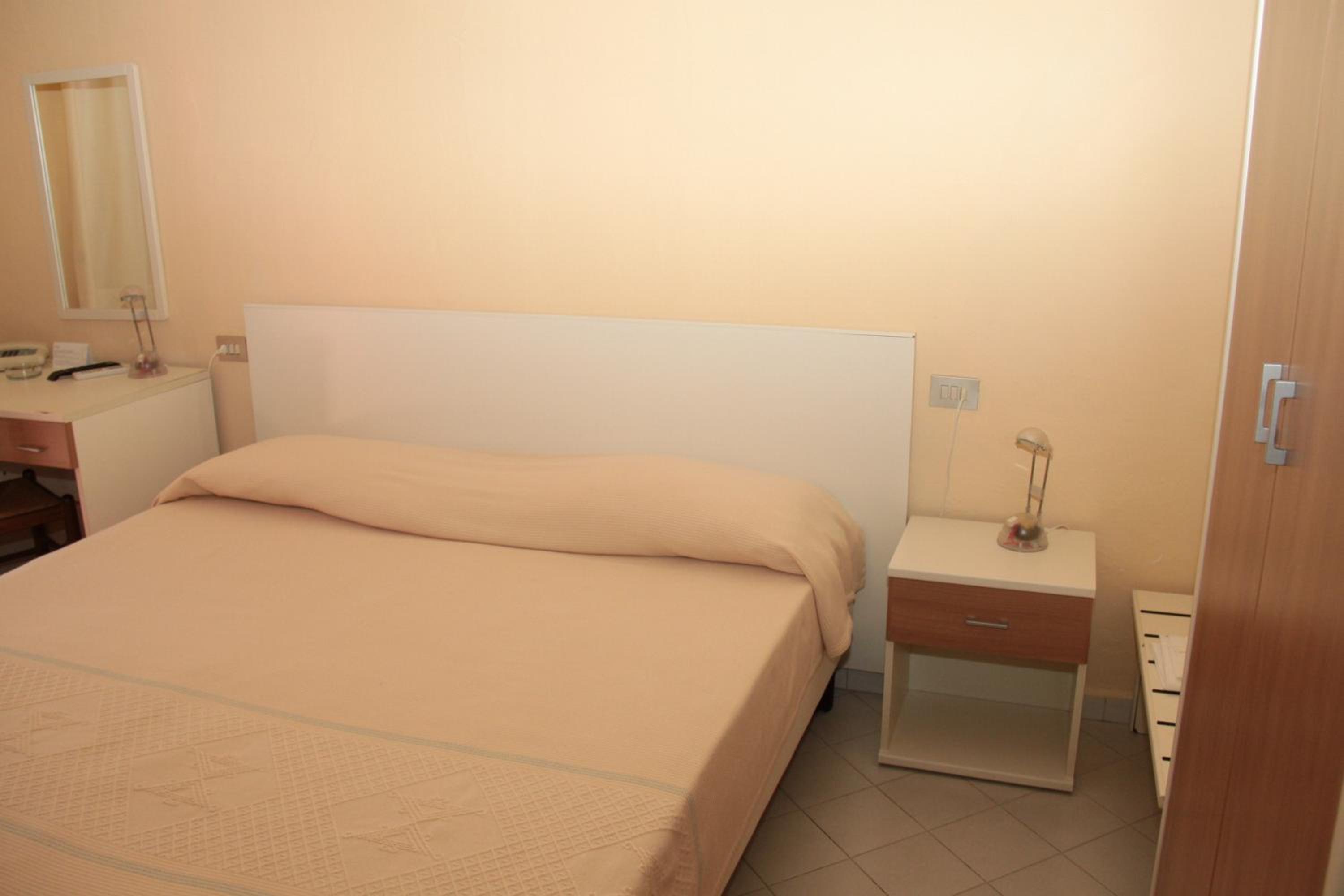 CLASSIC, DOUBLE BED