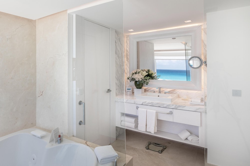 Le Blanc Spa Resort Cancun 66/67