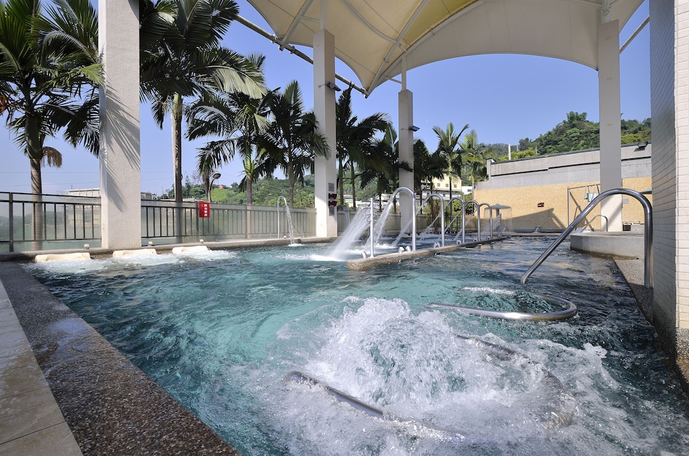 The Sun Hot Spring And Resort 39/58