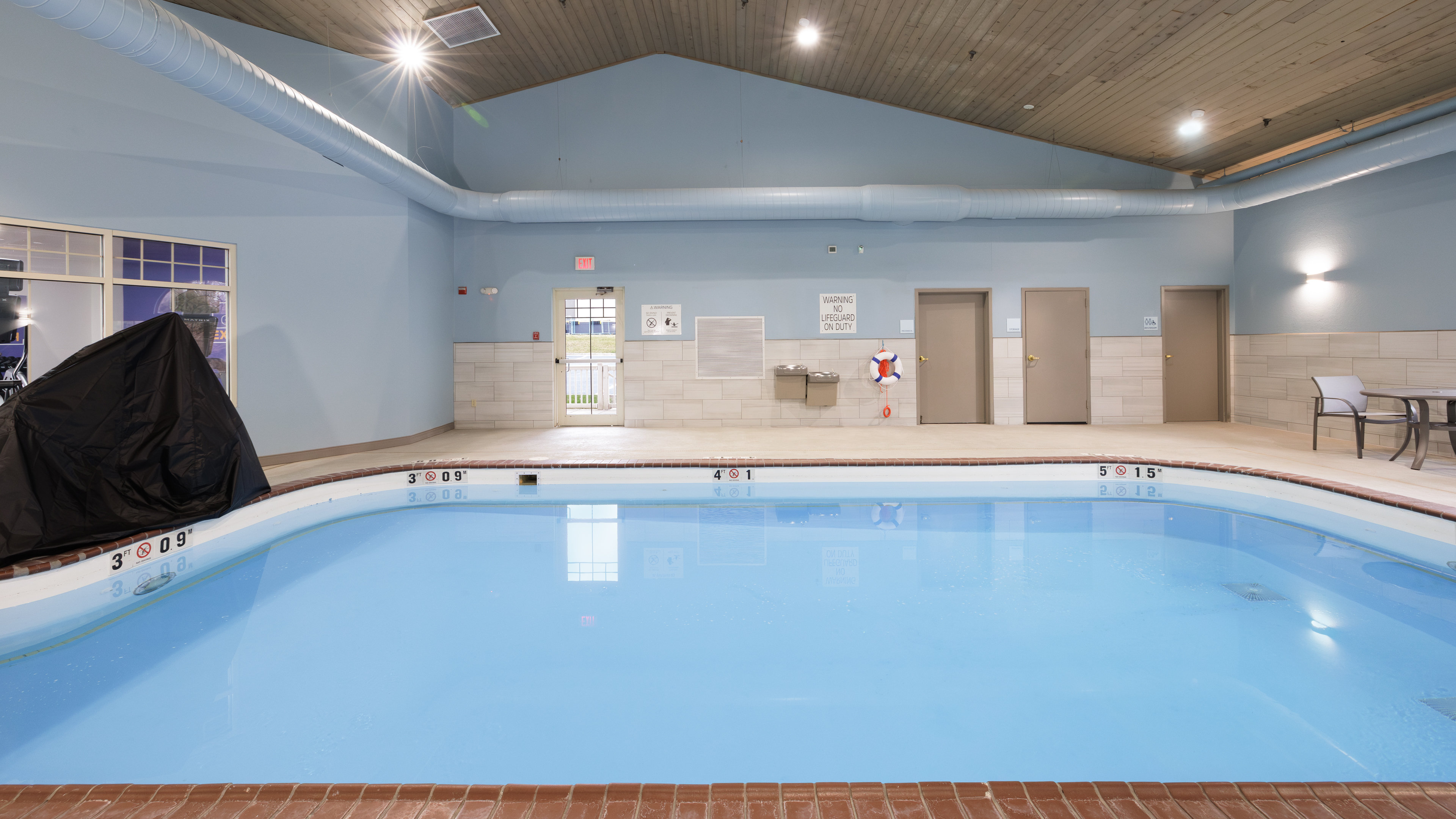 Holiday Inn Express & Suites Zion By IHG 30/43