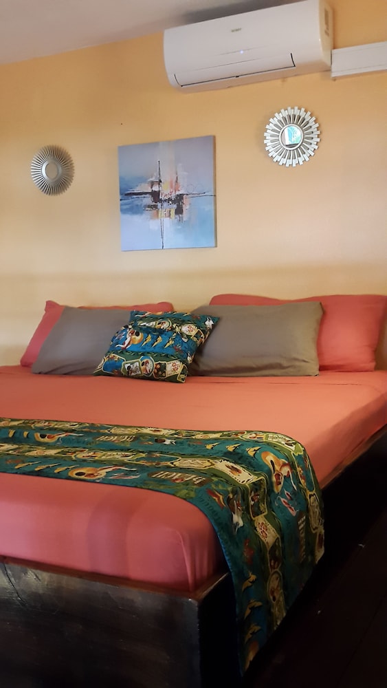 Hotel La Palapa 44/76