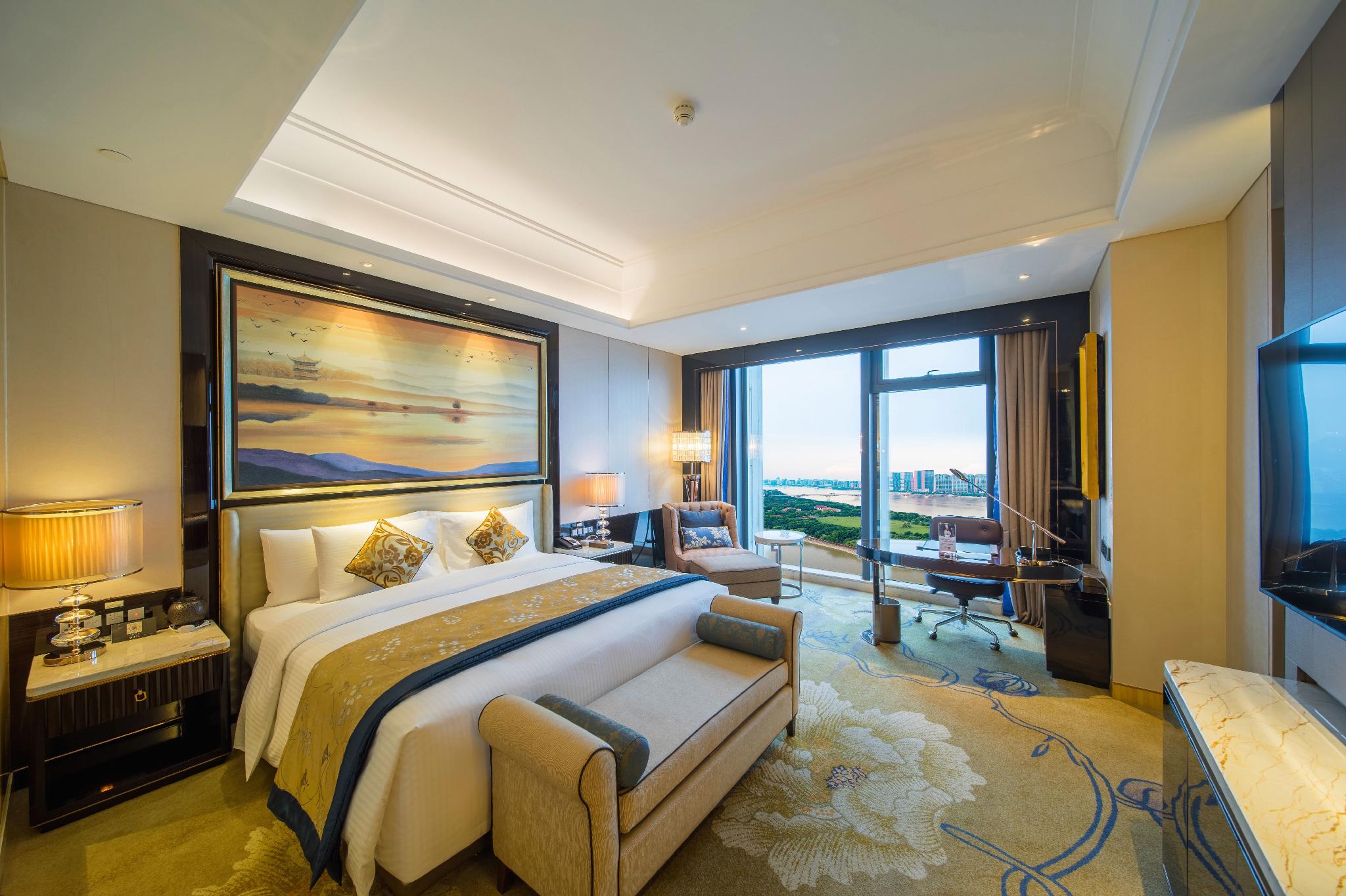 Executive, King Bed, River View