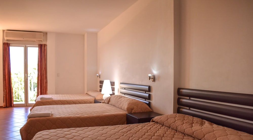 1 BEDROOM, FAMILY, TRIPLE, ACCESSIBLE
