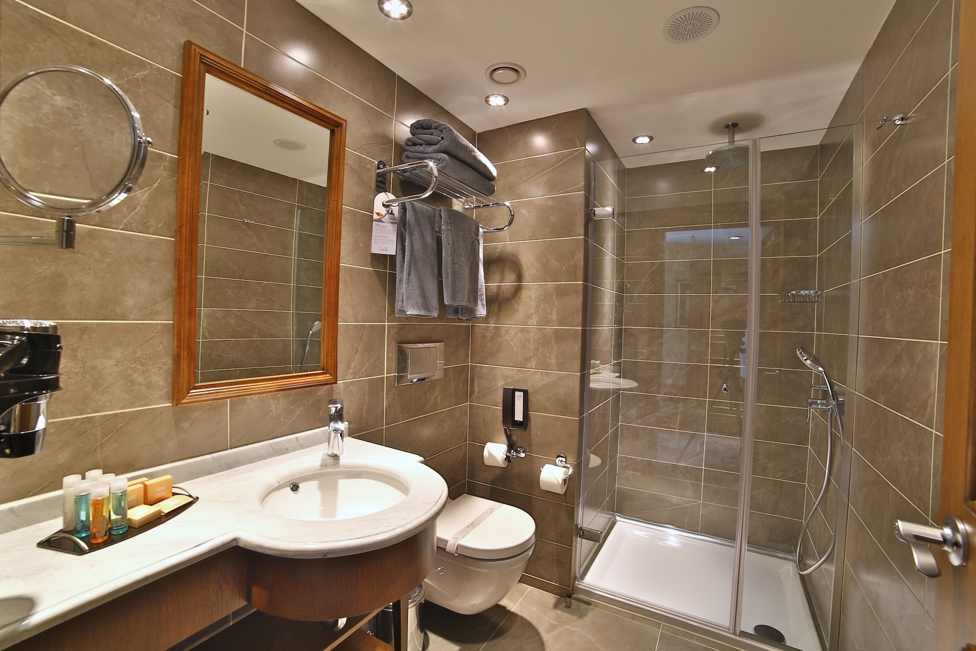 جناح متصل عائلي بسرير مزدوج وسريرين منفصلين، Adelmar Hotel Istanbul Sisli 6/7