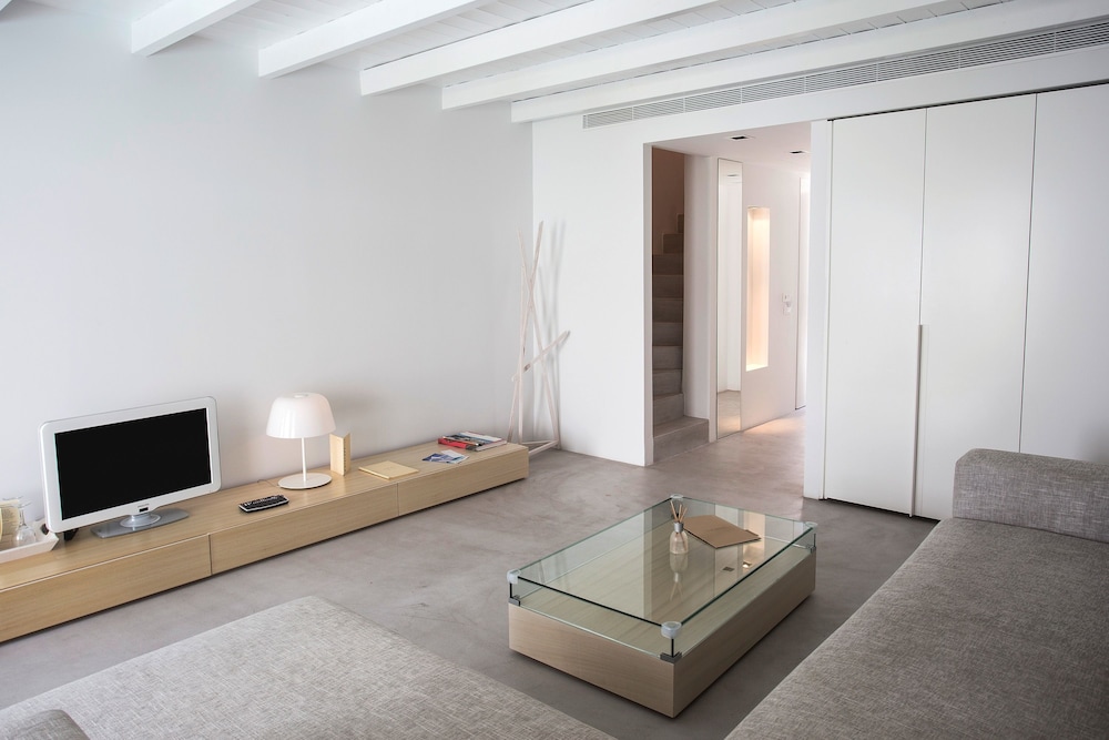 Patmos Aktis Suites And Spa 67/86