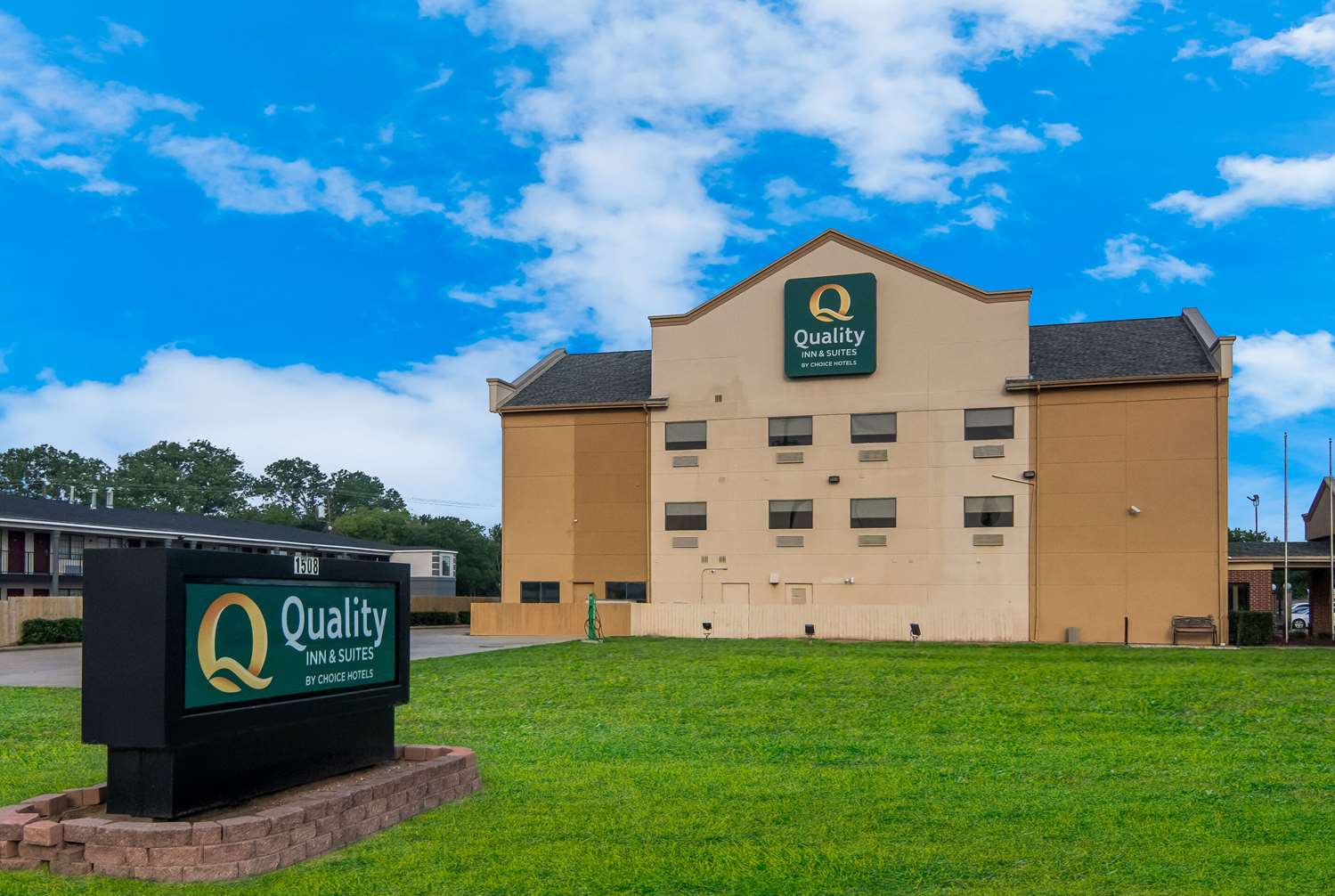 Quality Inn & Suites Waco North 3/28